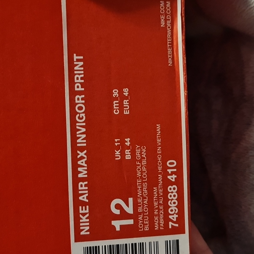 Mens Air Max invigor print